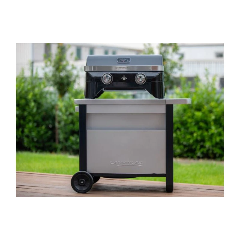 CAMPINGAZ Chariot Deluxe Pour Plancha 2 Brûleurs 5 CAMPINGAZ Chariot Deluxe Pour Plancha 2 Brûleurs – Image 5