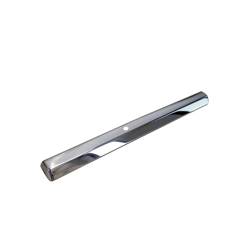 OMAC Couvre éclairage De Plaque Inox Chromé VW T4 2 OMAC Couvre éclairage De Plaque Inox Chromé VW T4 – Image 2